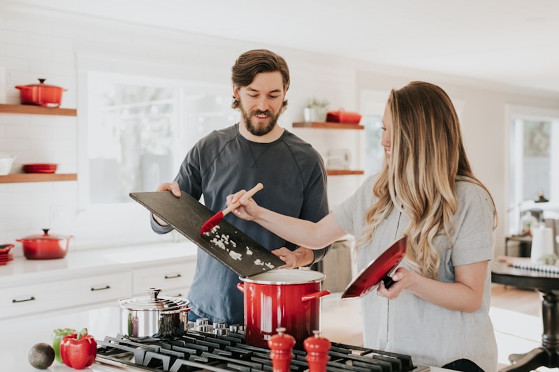 Housewarming Party Planning with Online Signup Sheets