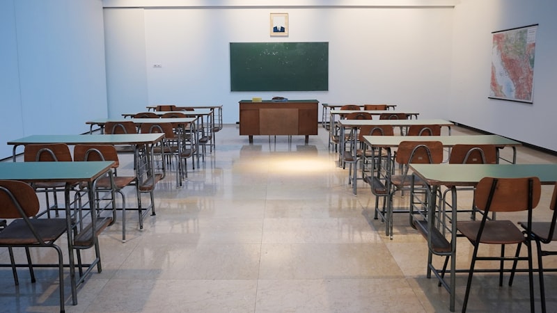 End-of-Year School Party Signup Guide: Class Celebrations and Teacher Gifts